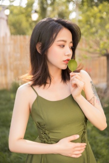 一前一后三个人轮换的英文